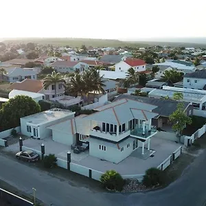 Sunset Heights Curacao Appartement